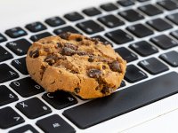 Francuski regulator kaznio Google i Facebook zbog kolačića