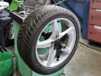 Zadranka Mia mijenja gume i ruši sve predrasude