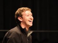 Kako je lukavi Mark Zuckerberg sam sebi poklonio 45 milijardi dolara