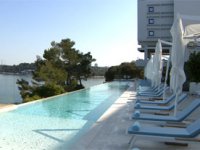 Komercijalni smještaj u ožujku s manje turista i noćenja nego lani