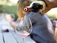 Francuski izvoznici bune se zbog američkih carina na vino i konjak