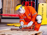 Broj zaposlenih u industriji u Hrvatskoj lani je još dosta pao