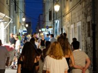 Sezona će biti čupava, gosti dvaput prevrnu svaki euro. Ugostitelji ostali razapeti između “pohlepe” i krize