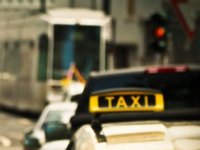 Sve više poduzetnika u djelatnosti taksi-službe