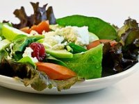 Čelnici istočne Europe: Stop različitoj kvaliteti hrane, kozmetike i automobila!