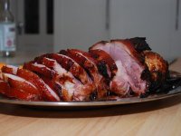 Peku prasce i janjad i pakiraju u porcije od jednog kilograma