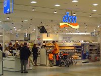 Plaća trgovca dm-a 5500 kuna viša nego u Studencu, prosjek 3200 kuna